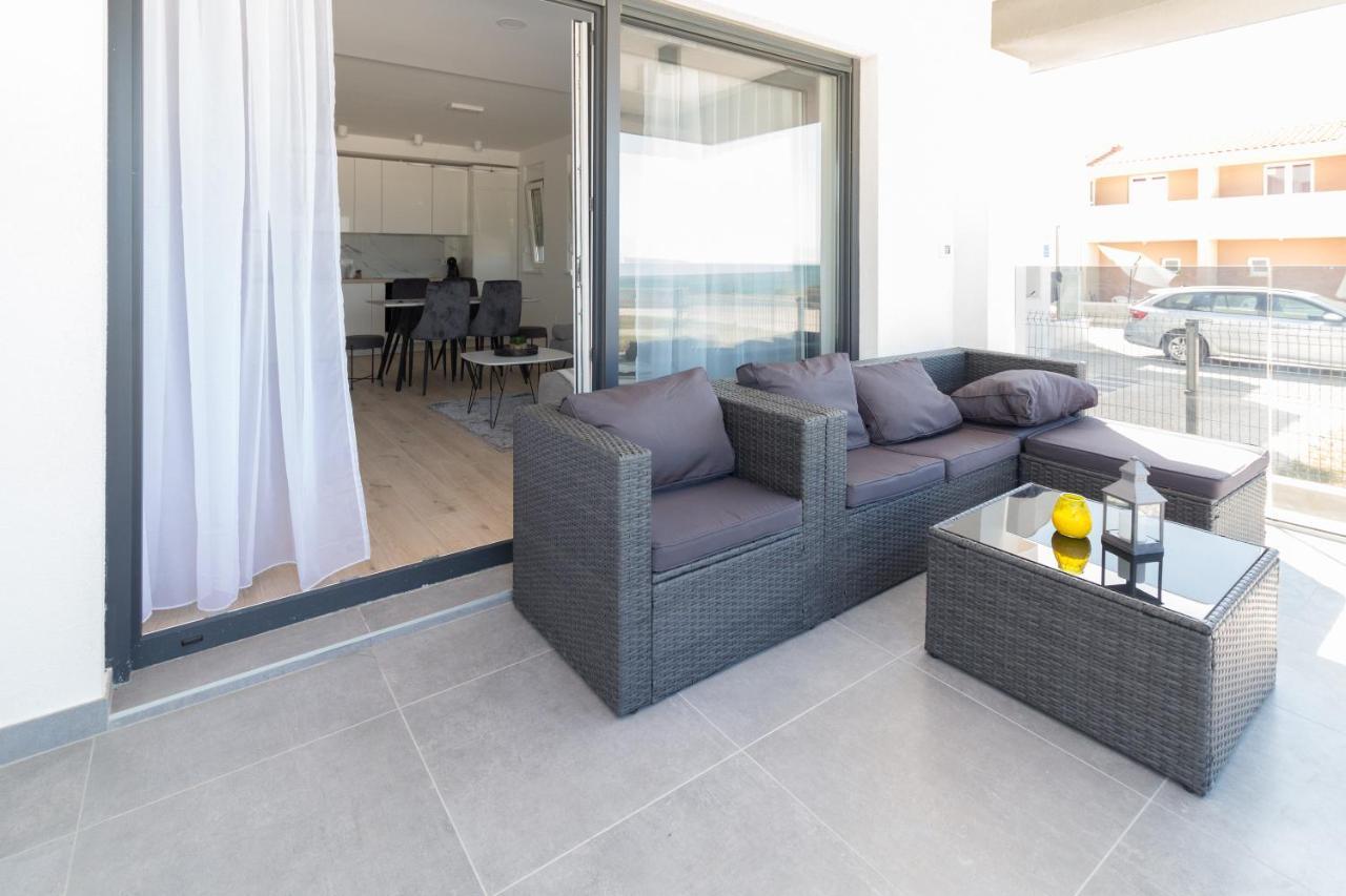 Luxury Beachfront Villa Crystal Aenona - By Ta Leut Agency Nin Bagian luar foto
