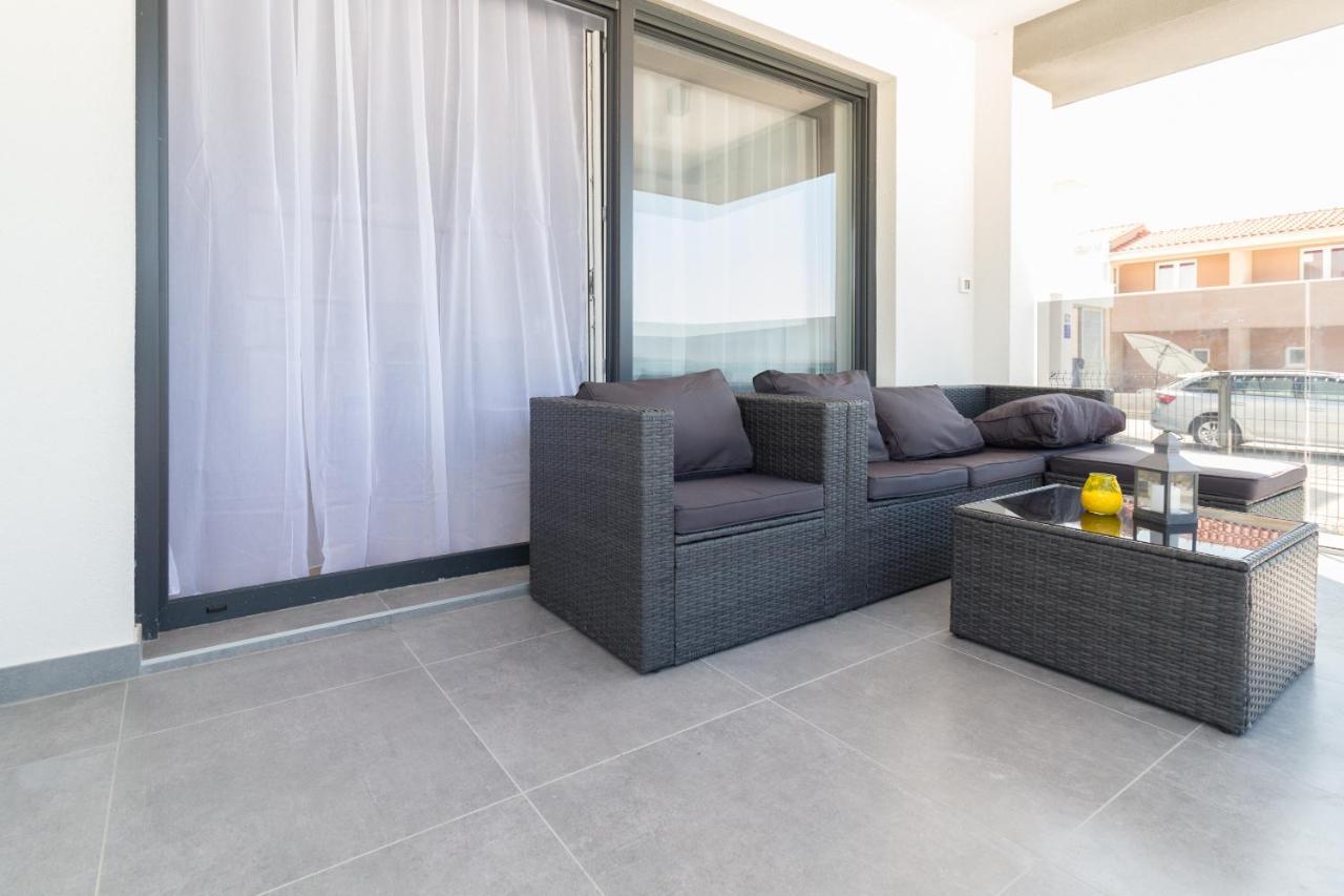 Luxury Beachfront Villa Crystal Aenona - By Ta Leut Agency Nin Bagian luar foto