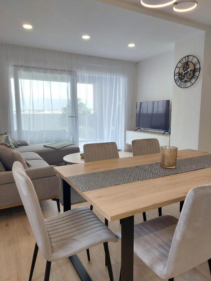 Luxury Beachfront Villa Crystal Aenona - By Ta Leut Agency Nin Bagian luar foto