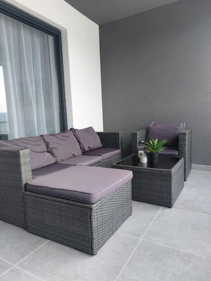 Luxury Beachfront Villa Crystal Aenona - By Ta Leut Agency Nin Bagian luar foto